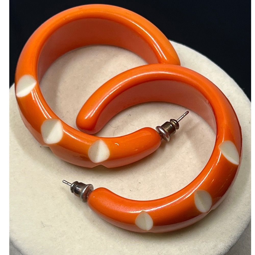 Vintage Orange Carved Polka Dot Chunky Hoop Earrings Retro Resin C-Hoops Pierced